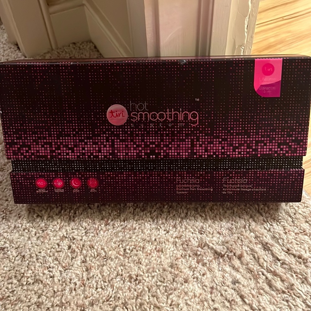 Tiri Pro hot smoothing system in Fuchsia